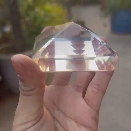 watch the 950 carat flawless indian clear quartz gemstone's flawless clarity - clearquartzshop