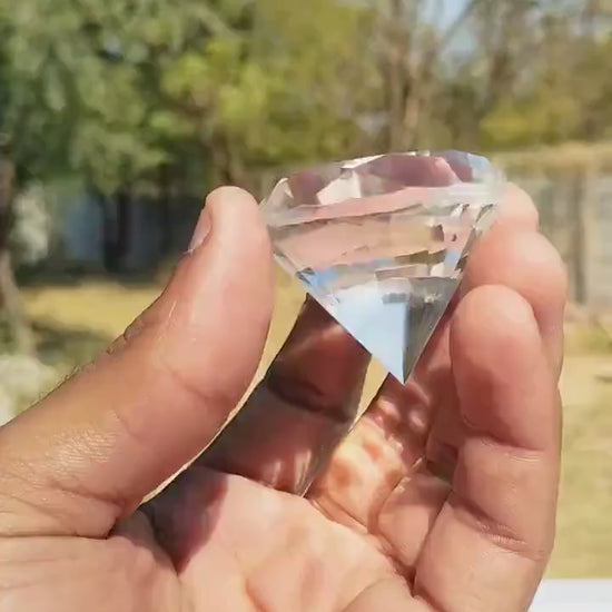 watch the 625 carat brazilian clear quartz multi-faceted gemstone's flawless clarity in motion - clearquartzshop